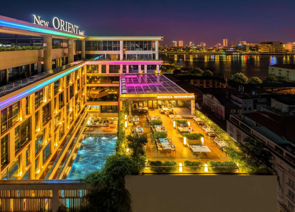 View bên ngoài New Orient Hotel Đà Nẵng