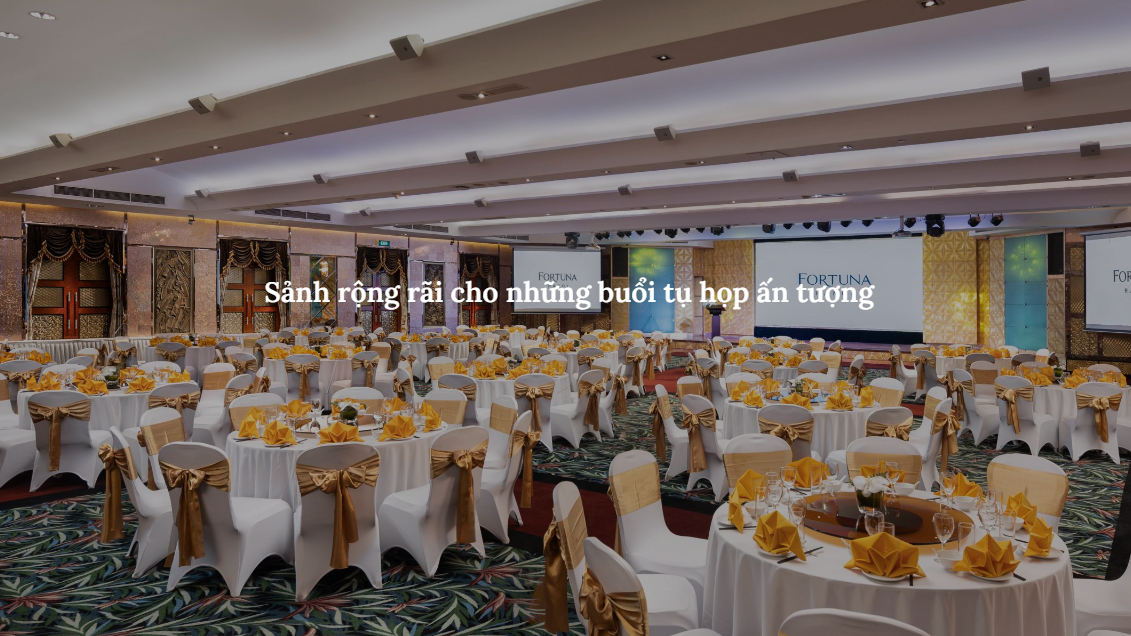 Phòng khiêu vũ vàng tổ chức hội nghị, giới thiệu sản phẩm, sự kiện giải trí, tiệc chiêu đãi, tiệc tối trang trọng hay tiệc tùng, Golden Ballroom đều mang đến bối cảnh tuyệt đẹp và đáng nhớ.